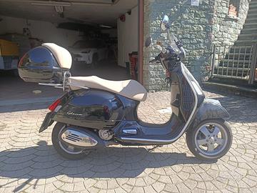 Piaggio Vespa 250 GTS
