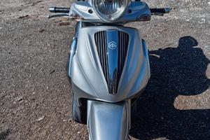 Scooter beverly 250