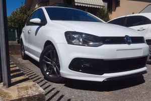 volkswagen polo R LINE