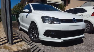 volkswagen polo R LINE