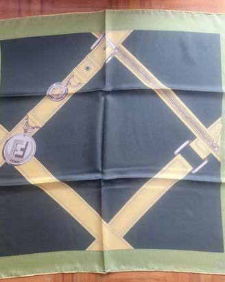 Foulard Fendi Originale 100% seta  con etichetta