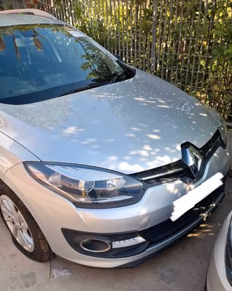 Renault megane 3 serie anno 2014 per ricambi (2a)