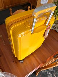 Valigia American Tourister Soundbox 55cm NUOVA