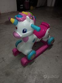 Unicorno dondolo e cavalcabile