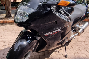 Honda sc35 CBR 1100 xx super Black Bird