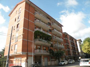 Luminoso appartamento centro avellino con box