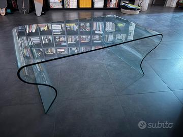 Tavolino salotto in cristallo curvato