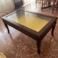 Tavolino da salotto in legno con piano in vetro