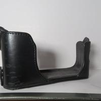 Mezza Custodia (Half Case) in Pelle Nera per Fotoc