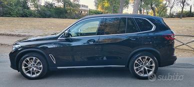 BMW X5 XDRIVE45E 394 HYBRID 17CV XLINE BVA8