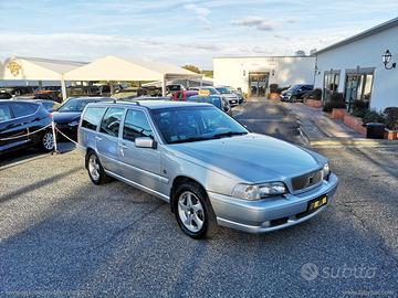 VOLVO V70 2.0I TURBO 20V CAT. T-5 AWD Optima RATE