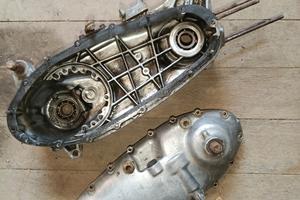 coppia carter lambretta li 150 1° serie motore