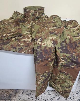 Abbigliamento policromo TG. 54 per cacciatori.