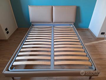 Letto matrimoniale imbottito - MAI USATO
