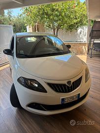 LANCIA YPSILON HYBRID