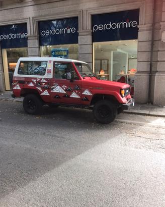Toyota con crs Suzuki samurai