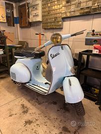 Vespa 150 d’epoca anni ‘70 completa- con targa