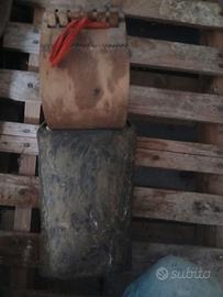 Collare e campana per bellezza ottonata