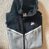 Nike tech nera e grigia taglia M