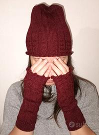 Guanti senza dita e berretto: stile e calore