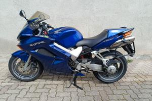 HONDA VFR 800 per intenditori