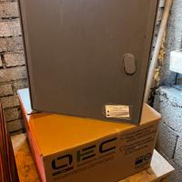 Contenitore per contatori elettrici