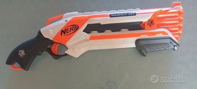 Pistola Nerf Elite- Rough Cut 2x4.