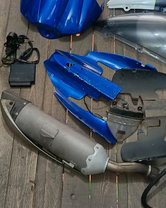 pezzi Yamaha r1 04/06