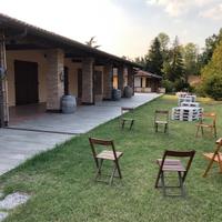 Sedute di bancali verniciate per esterno