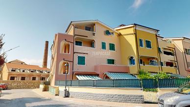 TRILOCALE CON BOX AUTO