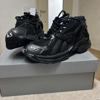 Balenciaga runner
