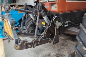 Sollevatore e pto anteriore per fiat 160-90