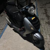 Piaggio hexagon 125