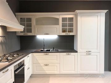 CUCINA NUOVA IN ESPOSIZIONE