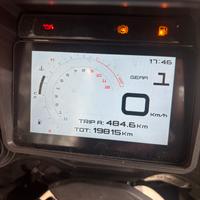 Moto Benelli 702 X