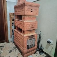 stufa a legna in terracotta