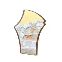 Specchiera in legno stilizzata di design