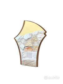 Specchiera in legno stilizzata di design