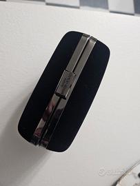pochette pari al nuovo Armani
