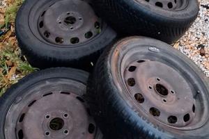 Cerchi Gommati in Ferro Ford Fiesta 195/50 R15