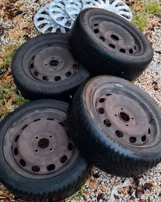 Cerchi Gommati in Ferro Ford Fiesta 195/50 R15