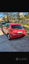 Peugeot 208 come nuova