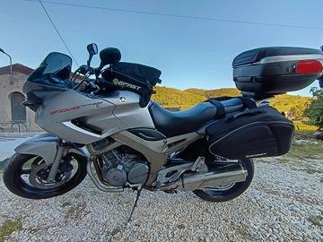 Yamaha TDM TWIN 900 