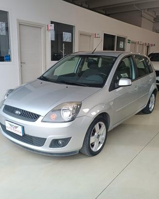 Ford Fiesta 1.2 16V 5p. Ghia
