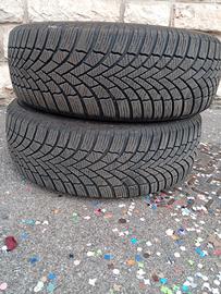  2 gomme invernali buoni 185/60R15 anno 22