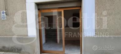 Ufficio Orta di Atella [Cod. rif 3192731ACU]