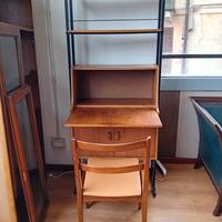 Libreria con scrivania richiudibile 