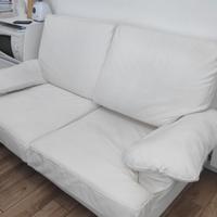 Divano due posti in ecopelle 