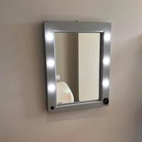 Specchio con led per trucco