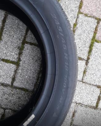 Gomme pirelli 245/45r18 100v